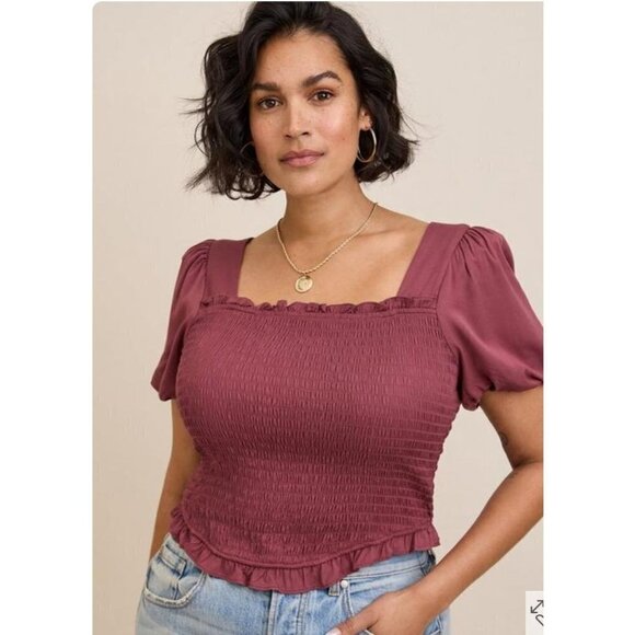 Torrid size 4  / 26 Stretch Challis Smocked Puff Sleeve Crop Top - Picture 1 of 9